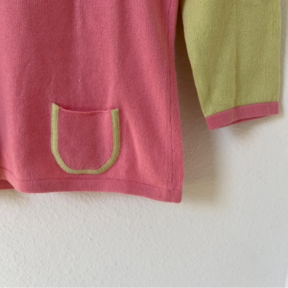 Barney’s New York Crewneck Cashmere Sweater in Pink & Green
